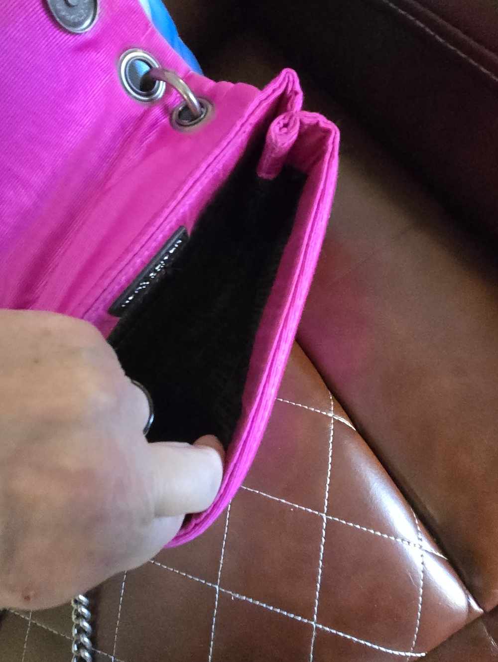 Kurt Geiger Fuchsia Hand Bag with Gun Metal Accents NWT - Picture 4 of 5